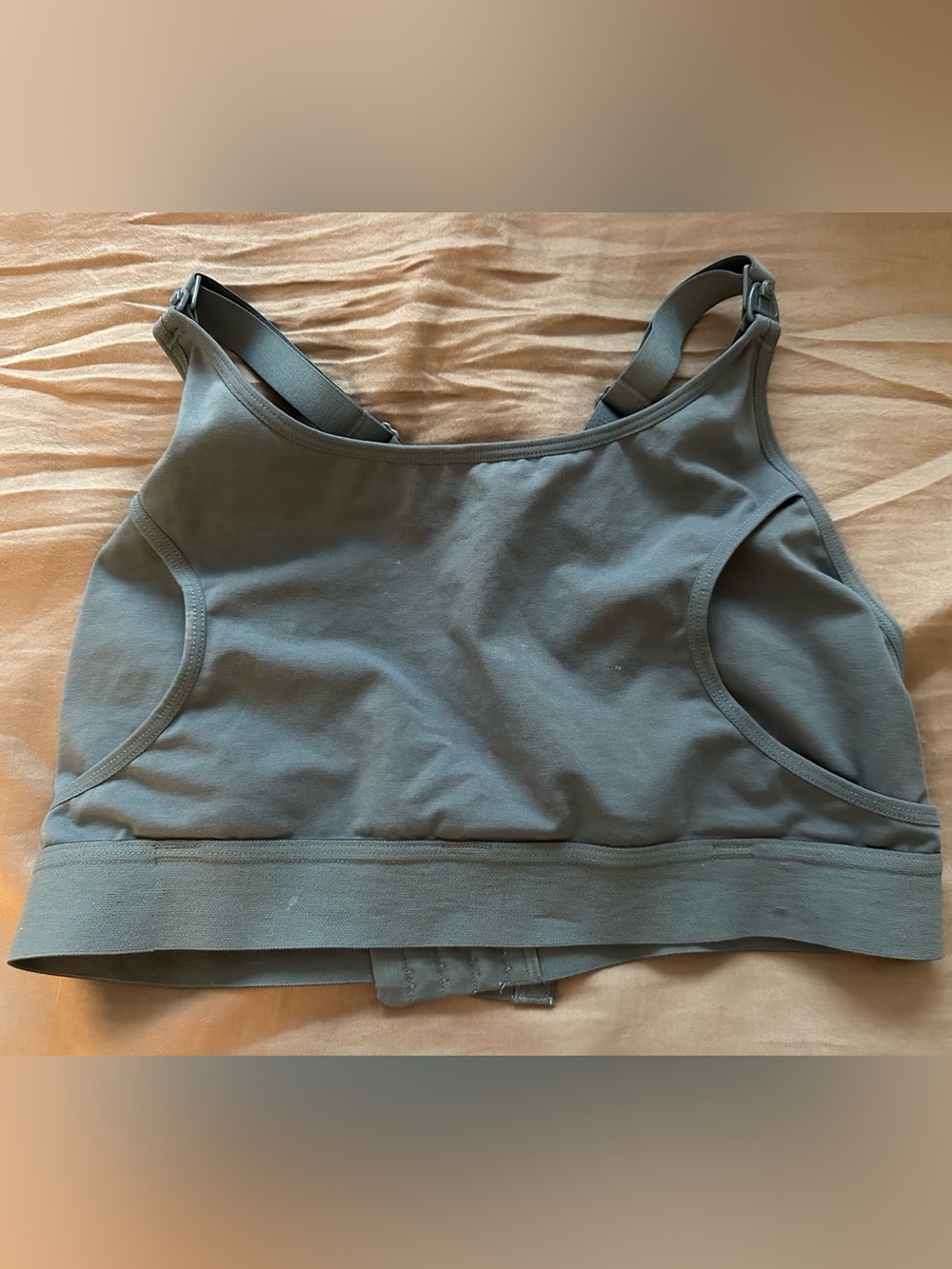 Momcozy Hands Free Pumping and Nursing Bra in teal